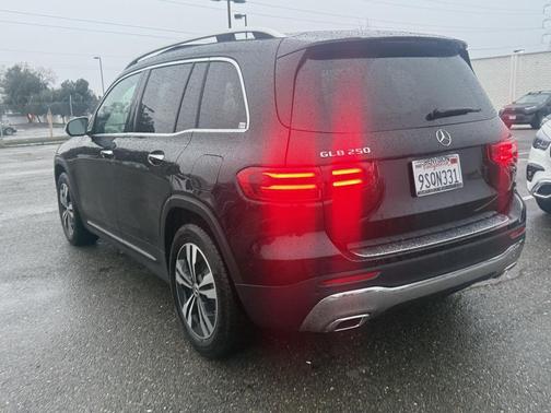 2025 Mercedes-Benz GLB 250 Base