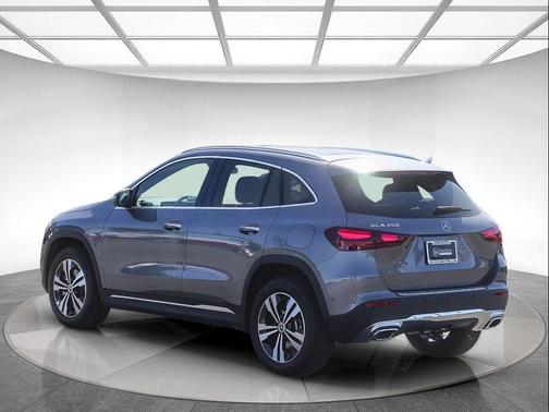 Mountain Grey Metallic 2026 Mercedes-Benz GLA 250 4MATIC