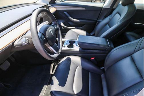 Midnight Silver Metallic 2022 Tesla Model 3 Long Range