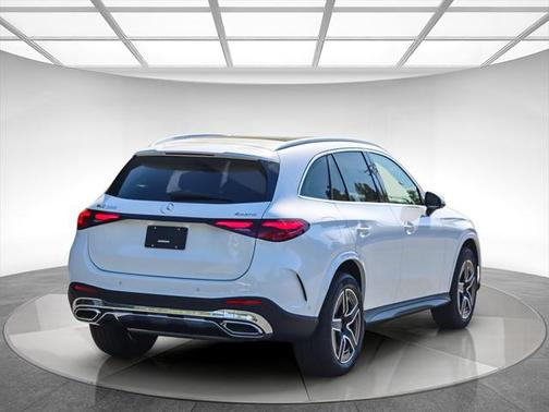 2025 Mercedes-Benz GLC 300 4MATIC