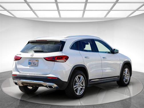 2021 Mercedes-Benz GLA 250 Base 4MATIC