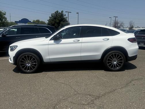 2022 Mercedes-Benz GLC 300 4MATIC Coupe
