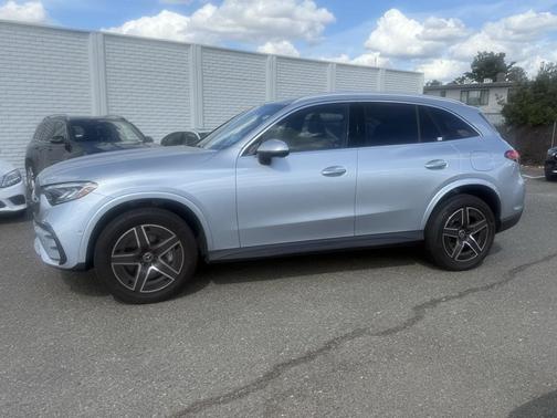 2025 Mercedes-Benz GLC 350e Base