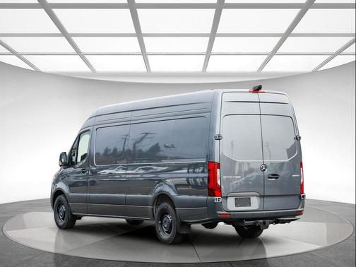 2025 Mercedes-Benz Sprinter 2500 High Roof