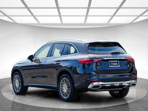 2026 Mercedes-Benz GLC 300 4MATIC