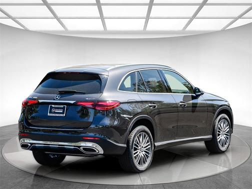 2026 Mercedes-Benz GLC 300 4MATIC