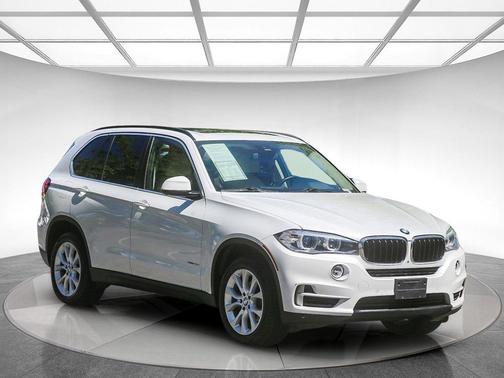 Mineral White Metallic 2016 BMW X5 xDrive35i