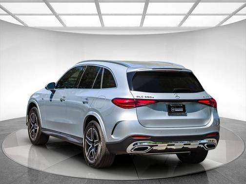 2025 Mercedes-Benz GLC 350e Base