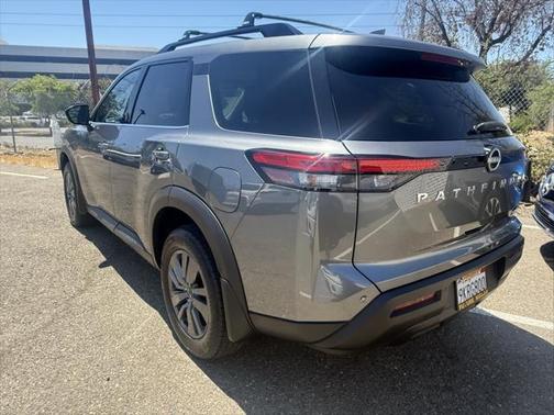 2024 Nissan Pathfinder SV FWD