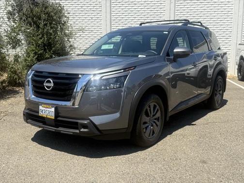 2024 Nissan Pathfinder SV FWD