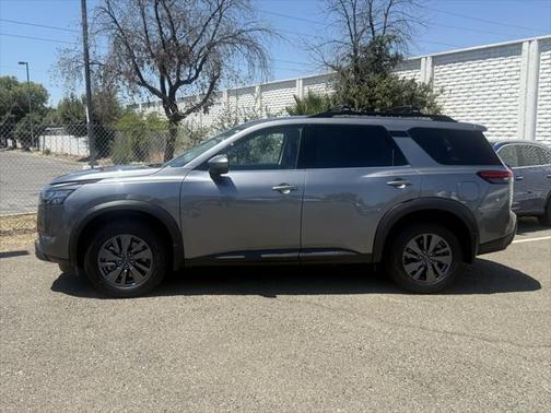 2024 Nissan Pathfinder SV FWD