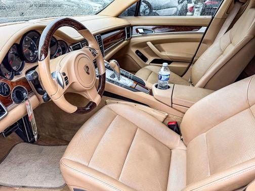 2012 Porsche Panamera 4
