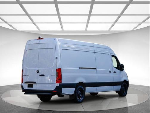 2026 Mercedes-Benz Sprinter 2500 High Roof