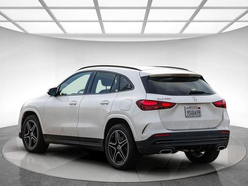 2025 Mercedes-Benz GLA 250 4MATIC