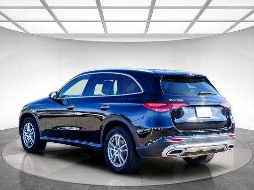 2025 Mercedes-Benz GLC 300 Base