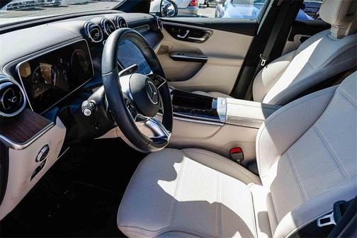 2025 Mercedes-Benz GLC 350e Base