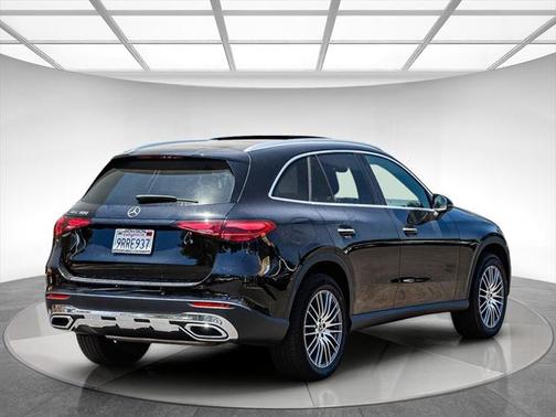 2025 Mercedes-Benz GLC 300 Base