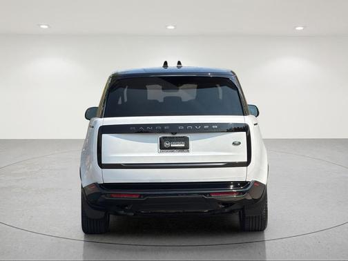Fuji White 2023 Land Rover Range Rover P400 SE