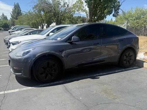 2023 Tesla Model Y RWD