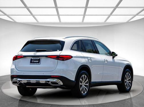 2025 Mercedes-Benz GLC 300 Base