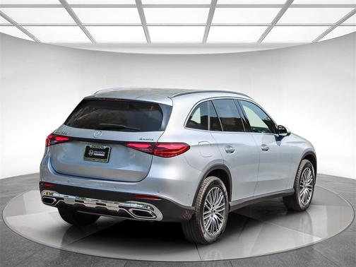 2025 Mercedes-Benz GLC 300 4MATIC