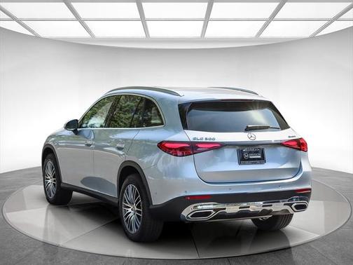 2025 Mercedes-Benz GLC 300 4MATIC