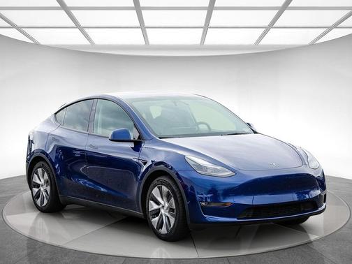 2023 Tesla Model Y Long Range Dual Motor All-Wheel Drive