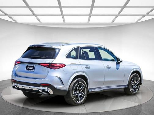 Cirrus Silver Metallic 2026 Mercedes-Benz GLC 300 4MATIC