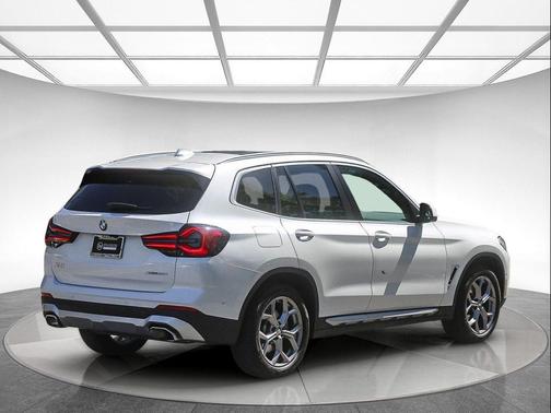 Mineral White Metallic 2023 BMW X3 xDrive30i