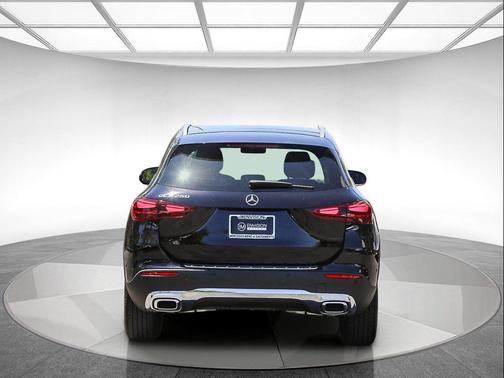 Night Black 2026 Mercedes-Benz GLA 250 4MATIC