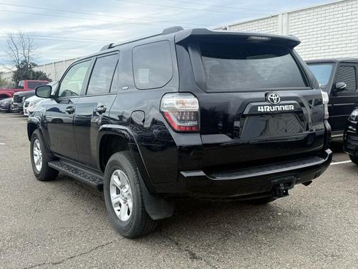 2024 Toyota 4Runner SR5