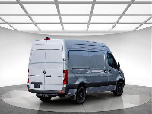 2025 Mercedes-Benz Sprinter 2500 Standard Roof