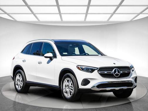 2025 Mercedes-Benz GLC 300 Base