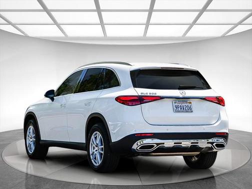 2025 Mercedes-Benz GLC 300 Base