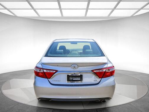 Celestial Silver Metallic 2017 Toyota Camry SE