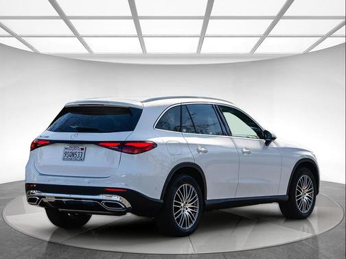 2025 Mercedes-Benz GLC 300 Base