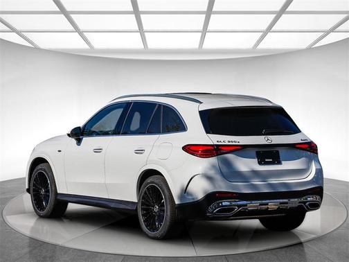 2025 Mercedes-Benz GLC 350e Base