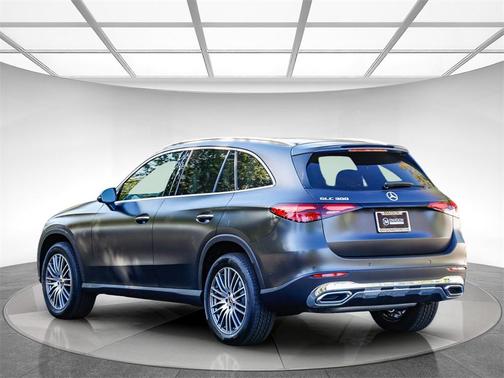 2026 Mercedes-Benz GLC 300 Base