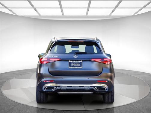 2026 Mercedes-Benz GLC 300 Base