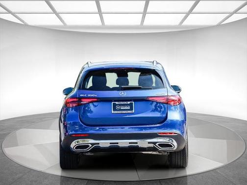 2025 Mercedes-Benz GLC 350e Base