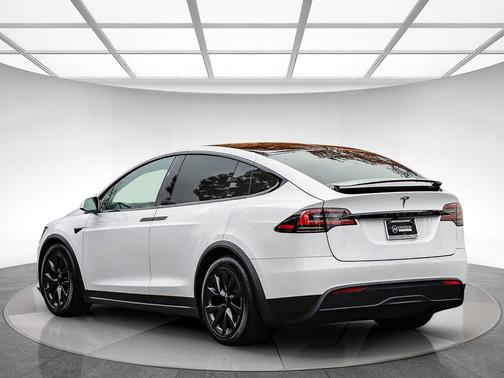 2023 Tesla Model X Base