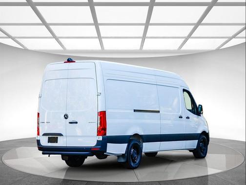 2026 Mercedes-Benz Sprinter 2500 High Roof