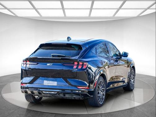 2021 Ford Mustang Mach-E GT