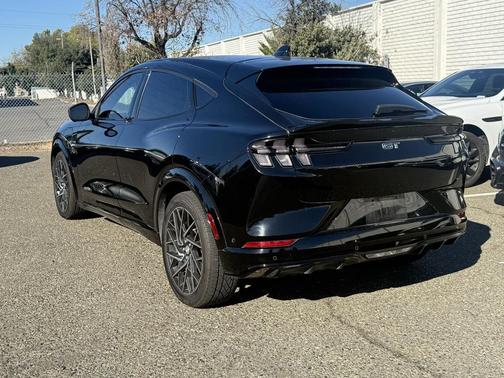 2021 Ford Mustang Mach-E GT