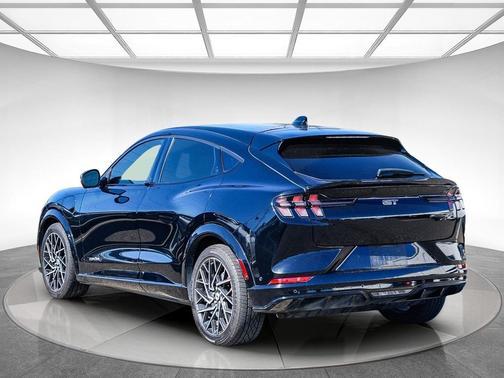 2021 Ford Mustang Mach-E GT