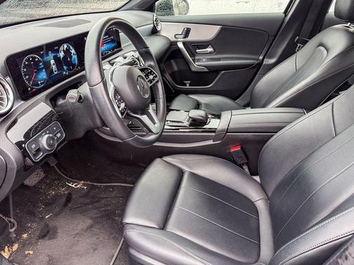 2022 Mercedes-Benz A-Class A 220