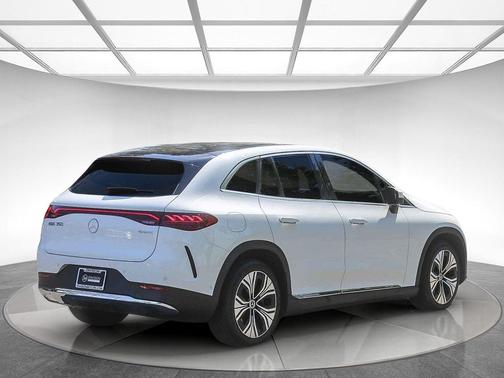 Polar White 2023 Mercedes-Benz EQE 350 4MATIC