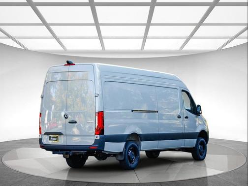 2026 Mercedes-Benz Sprinter 2500 High Roof