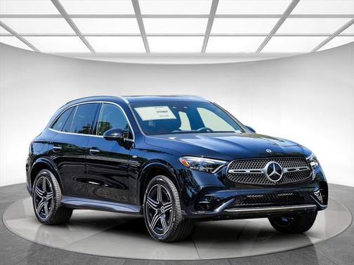 2025 Mercedes-Benz GLC 350e Base