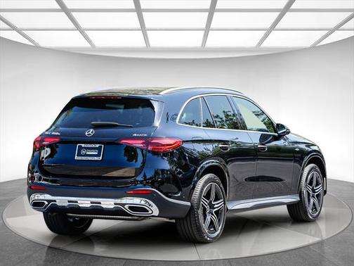 2025 Mercedes-Benz GLC 350e Base
